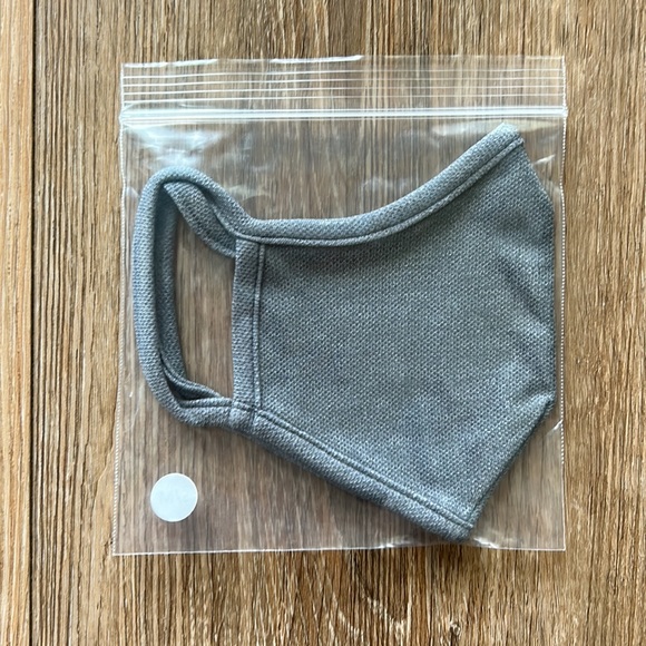 Reigning Champ Face mask - Picture 2 of 2
